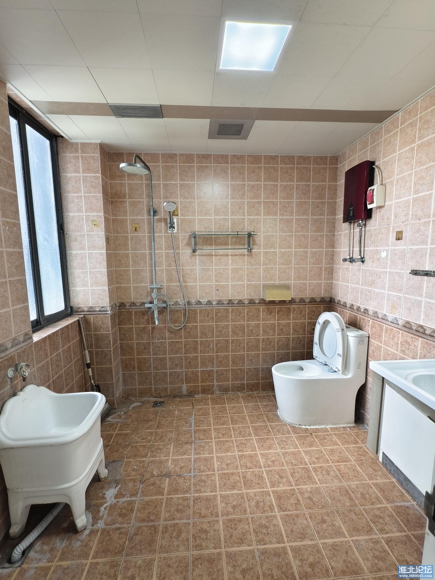 d961a119-b64f-4500-92c0-bd6c51d19ec7.jpg